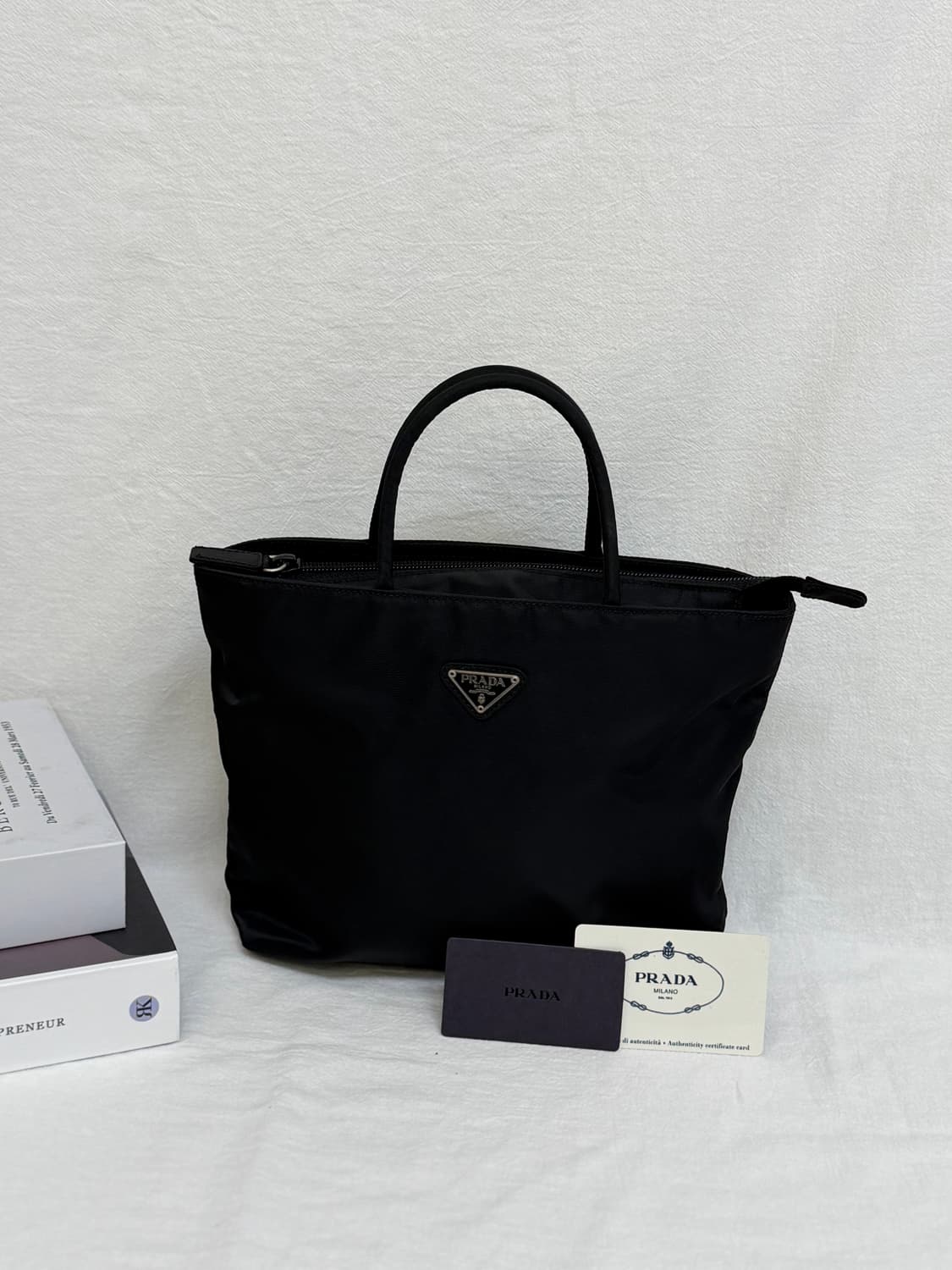 정품 프라다 블랙 포코노 나일론 토트백 핸드백 상품이미지1