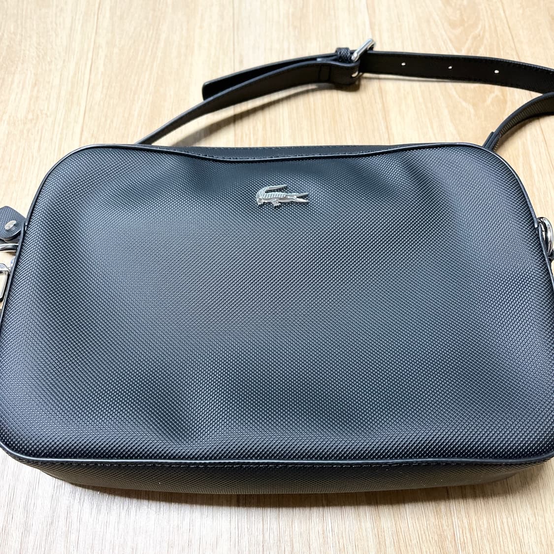 라코스테 크로스백 가방 블랙 상품이미지2