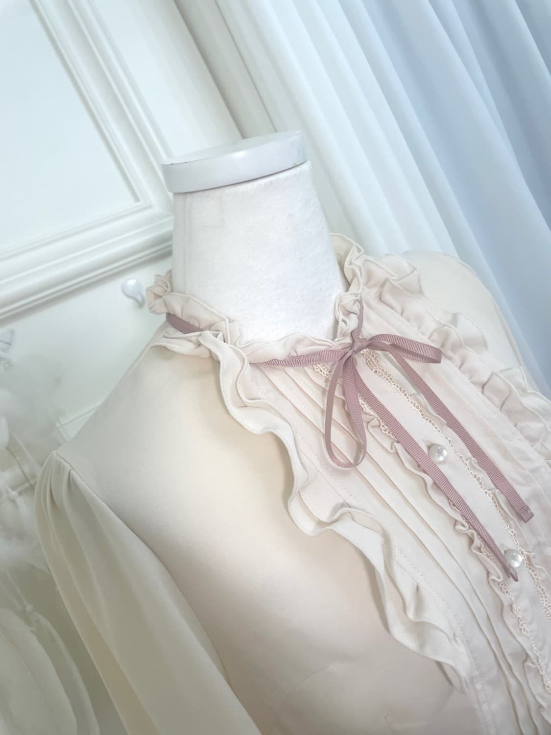 beigeivory pink bow ruffle blouse 상품이미지6
