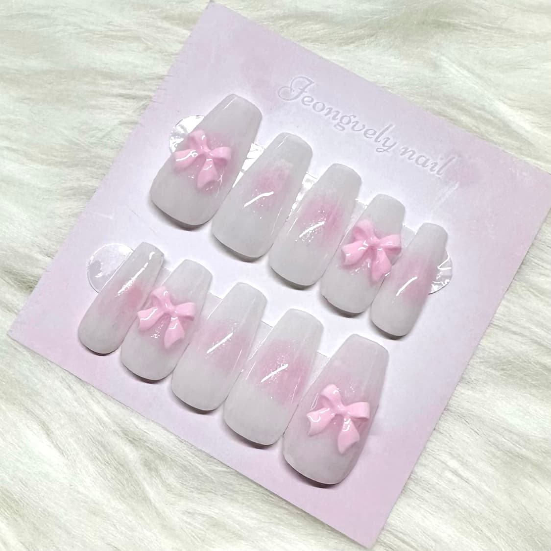 (치크네일🩷) 화이트핑크 블러 치크 네일 상품이미지1