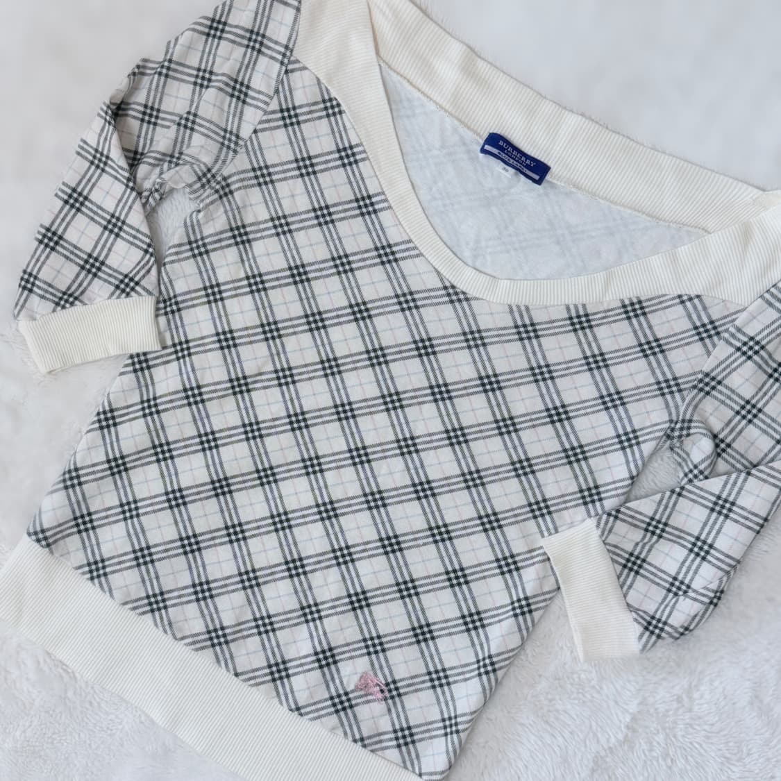 Burberry 버버리 블루라벨 달천깔 솜사탕 오프숄더 니트 상품이미지2