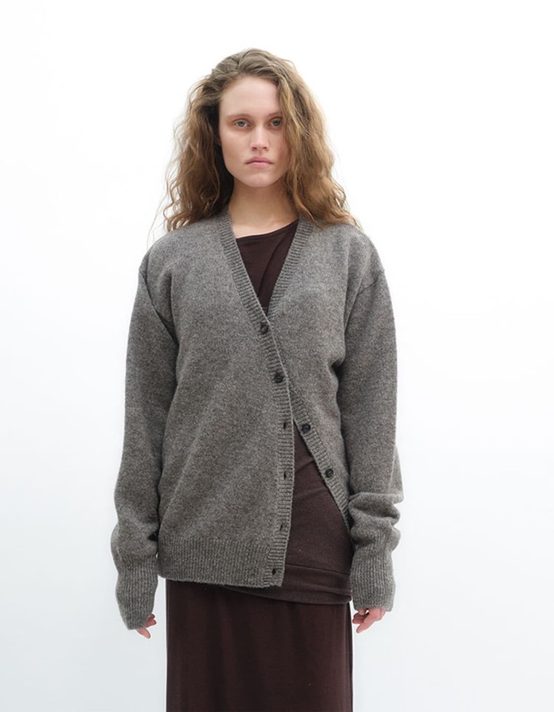 REPOS DIAGONAL CARDIGAN 리포스 가디건 브라운 상품이미지2