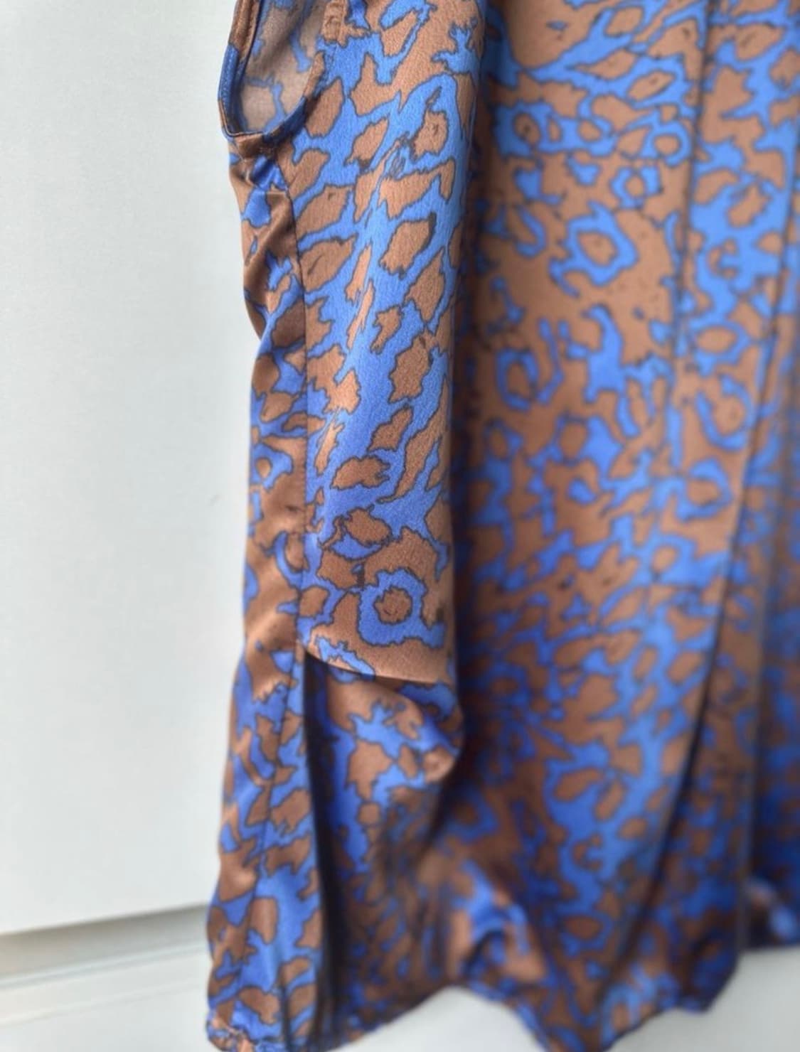 블루/브라운 패턴 실크 블라우스 상품이미지3