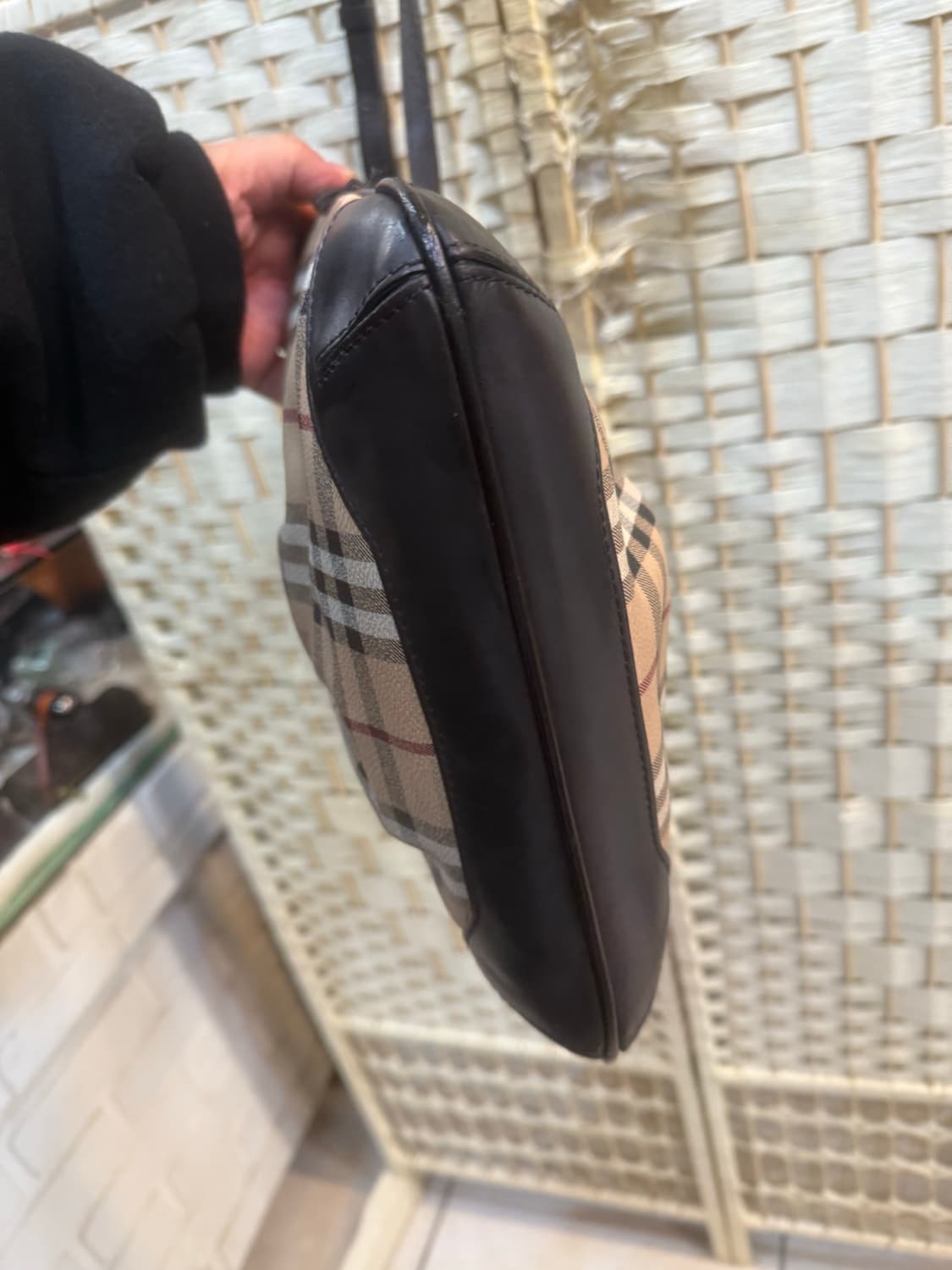정품 버버리 노바체크 크로스백 팝니다 상품이미지5