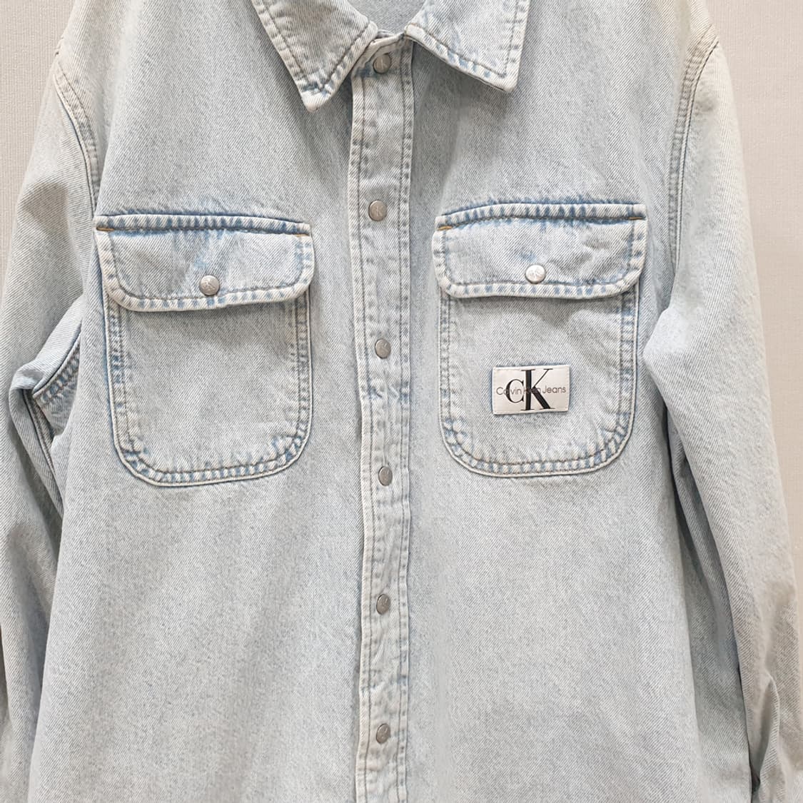 캘빈클라인 여성 블리치 데님 셔츠 자켓 S 상품이미지3