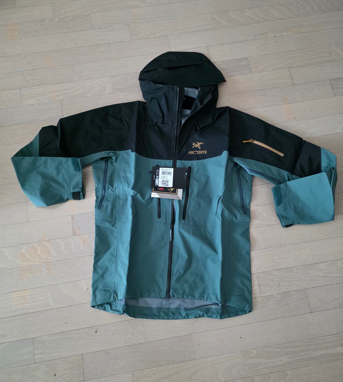 [새제품,M]아크테릭스 알파SV자켓 다크매직 캐나다제조 상품이미지7