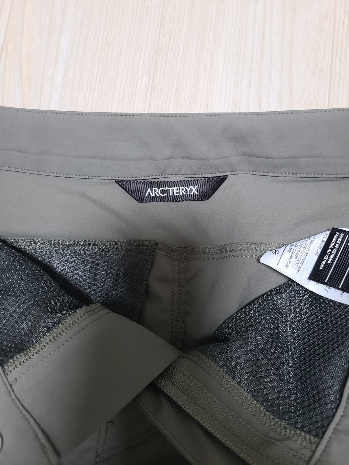 아크테릭스 감마 퀵드라이 남32  숏 11인치 팬츠 포리지 상품이미지3