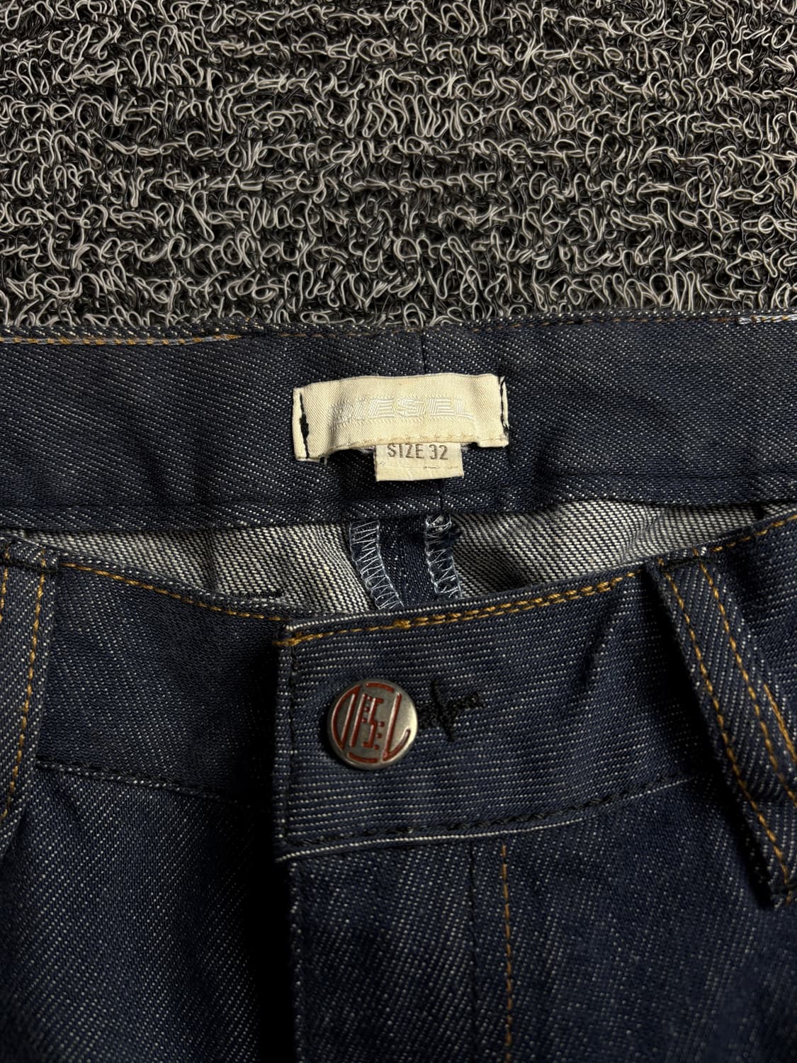 디젤 아카이브 포켓 디테일 루즈 데님 팬츠 1704 상품이미지4