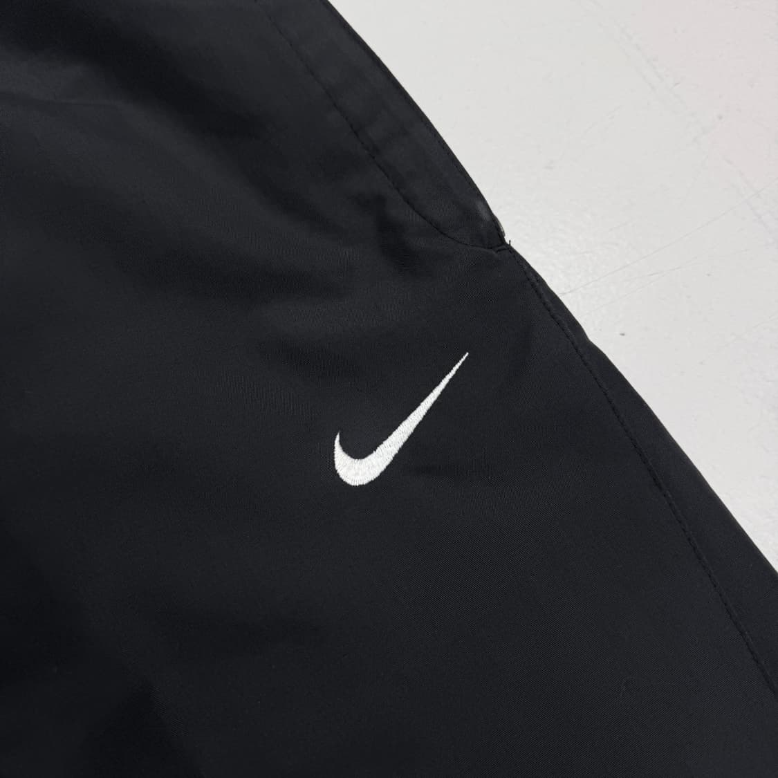 나이키 00s 유벤투스 스우시 올드스쿨 바람막이 트랙팬츠 상품이미지4