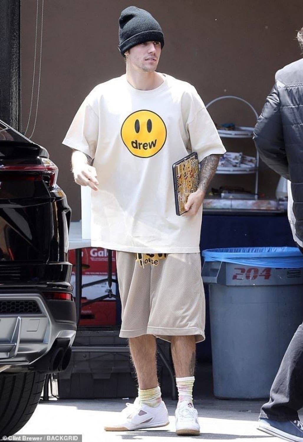 드류하우스 브라운 반팔티셔츠 상품이미지2