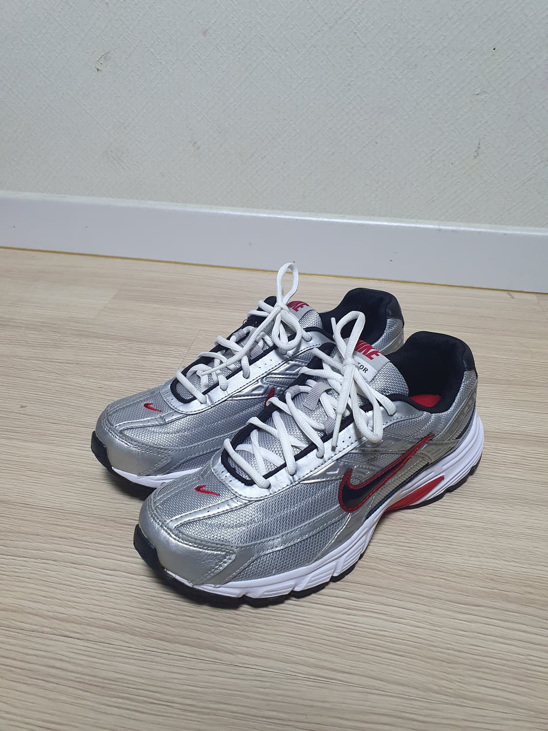 나이키 이니시에이터 운동화 270 상품이미지4