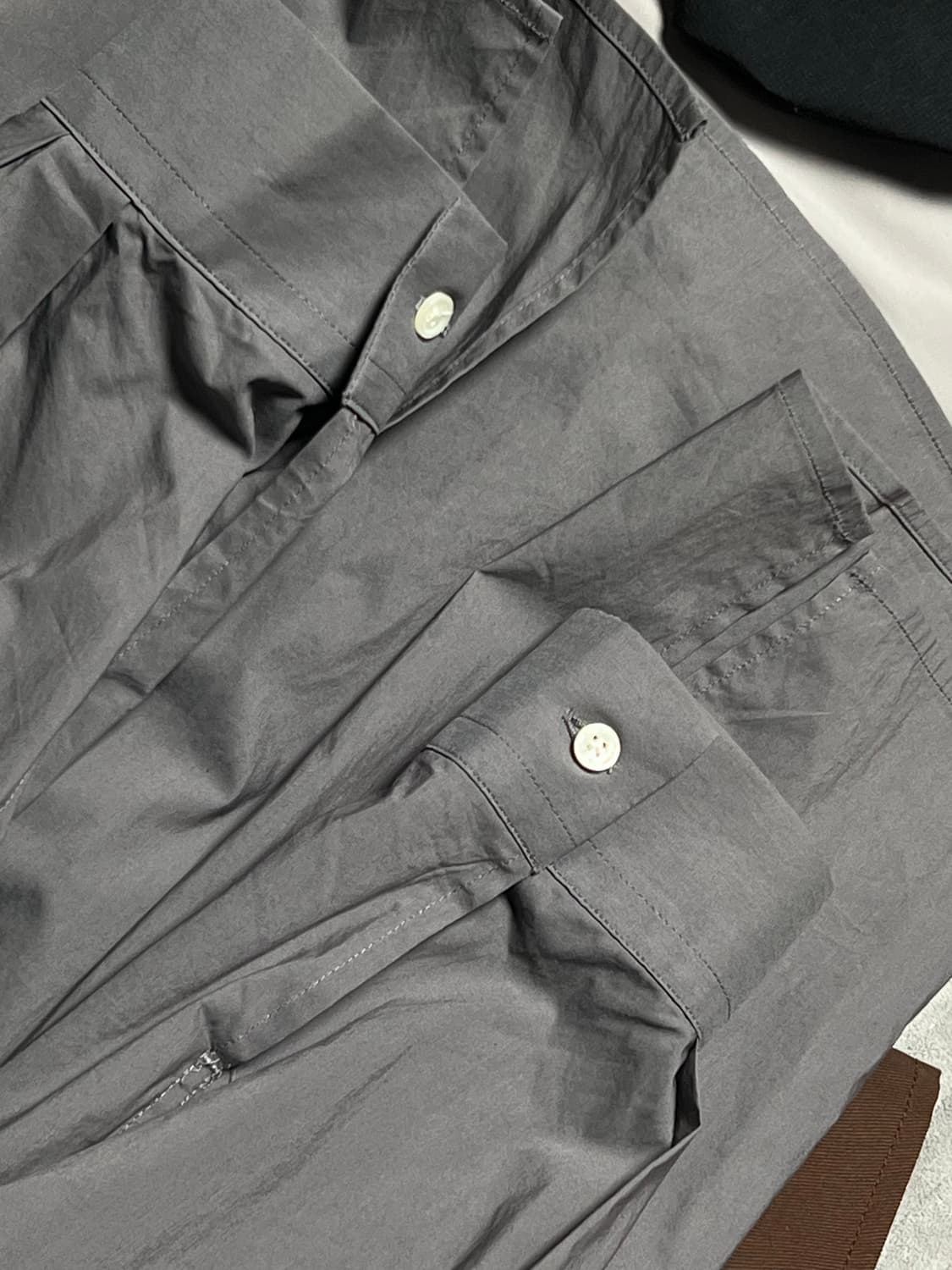 아모멘토 스퀘어 포켓 오버사이즈 셔츠M 그레이 상품이미지5