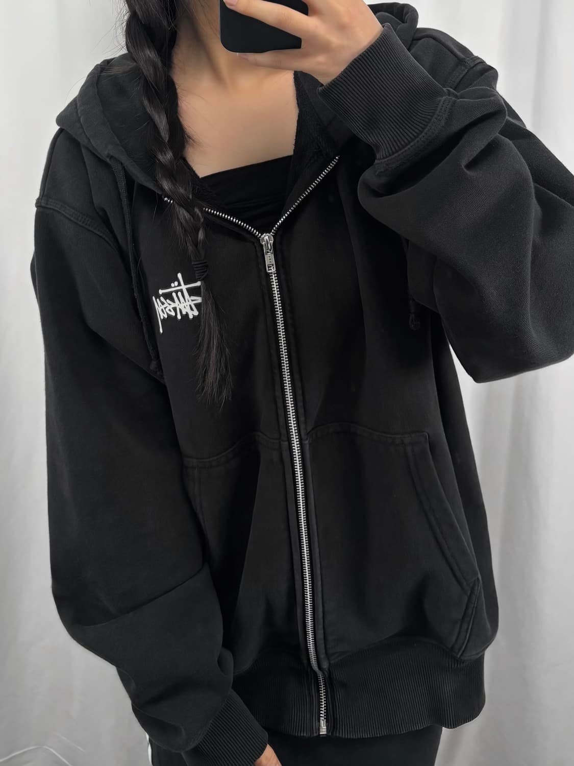 스투시 베이직 로고 블랙 후드집업 상품이미지2