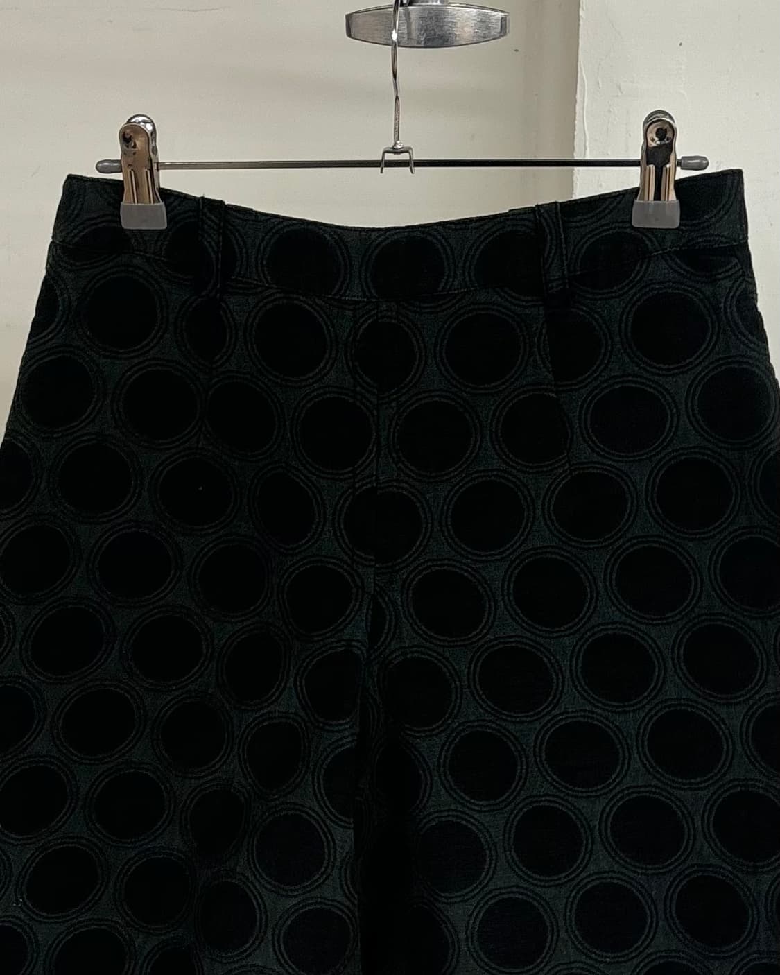 마르니 블랙 앤 그레이 원형 패턴 숏팬츠 상품이미지4