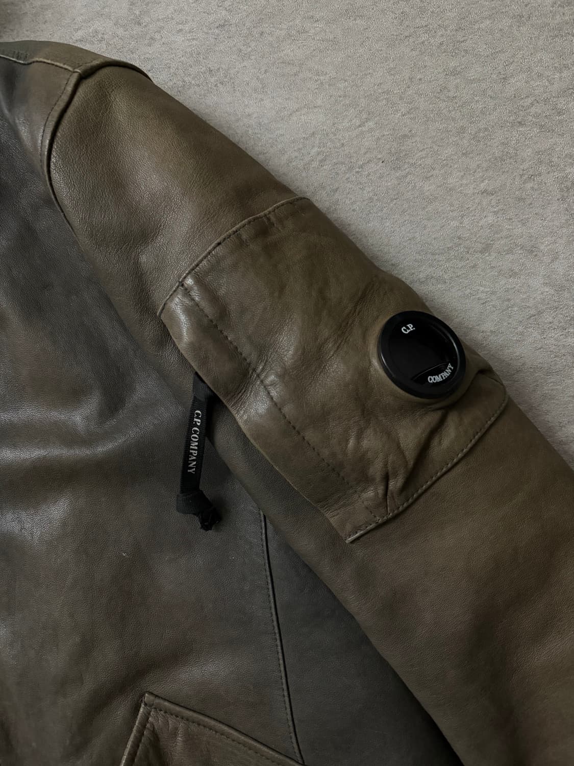 CP컴퍼니 고글 램스킨 레더자켓 상품이미지4