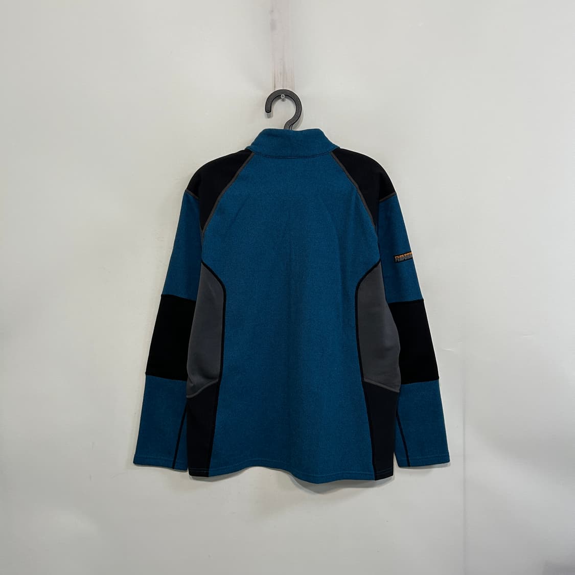 밀레 남성 기모 반집업 티셔츠 100 상품이미지3