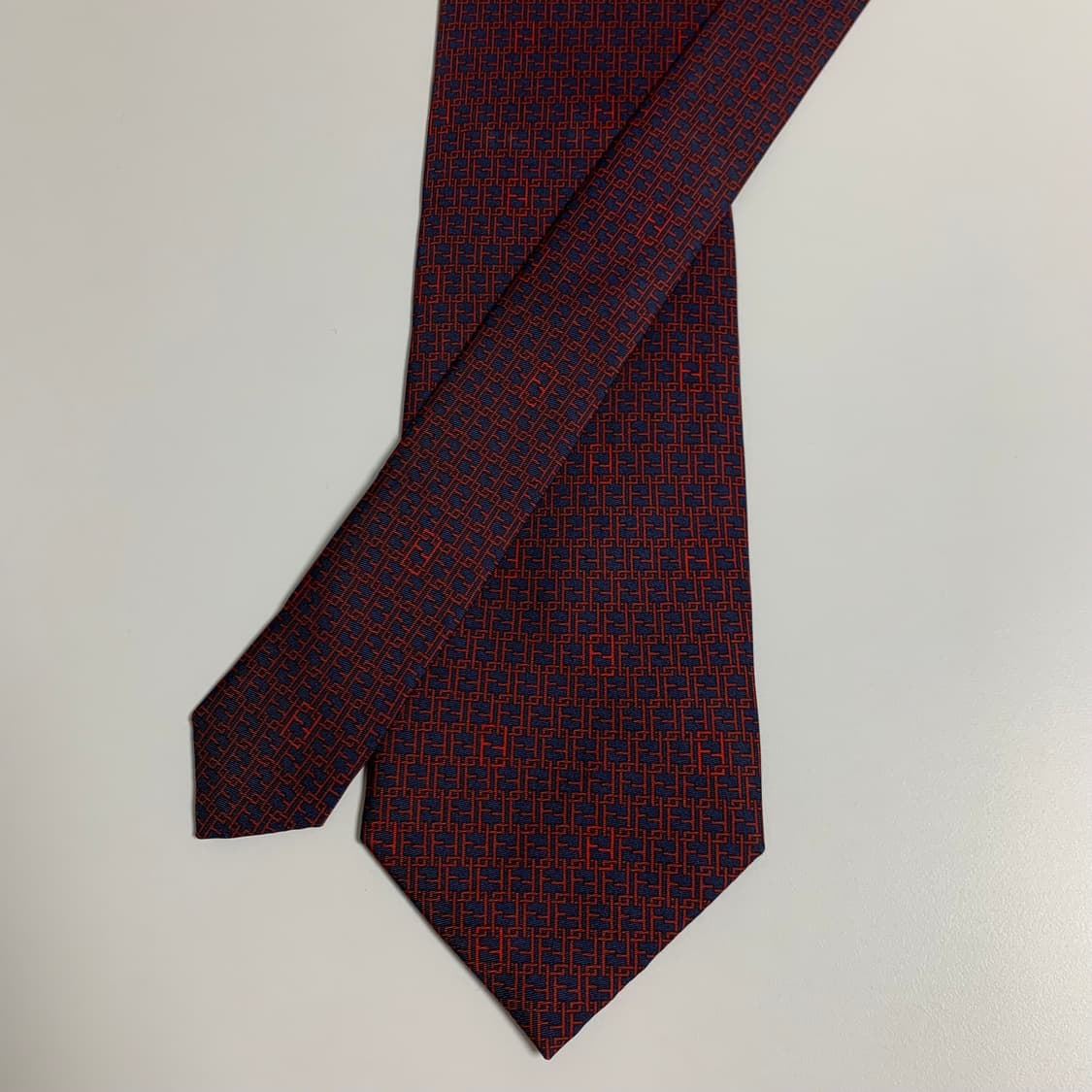 펜디(FENDI) FF로고 명품넥타이 새상품급 S등급 9.4cm 상품이미지4