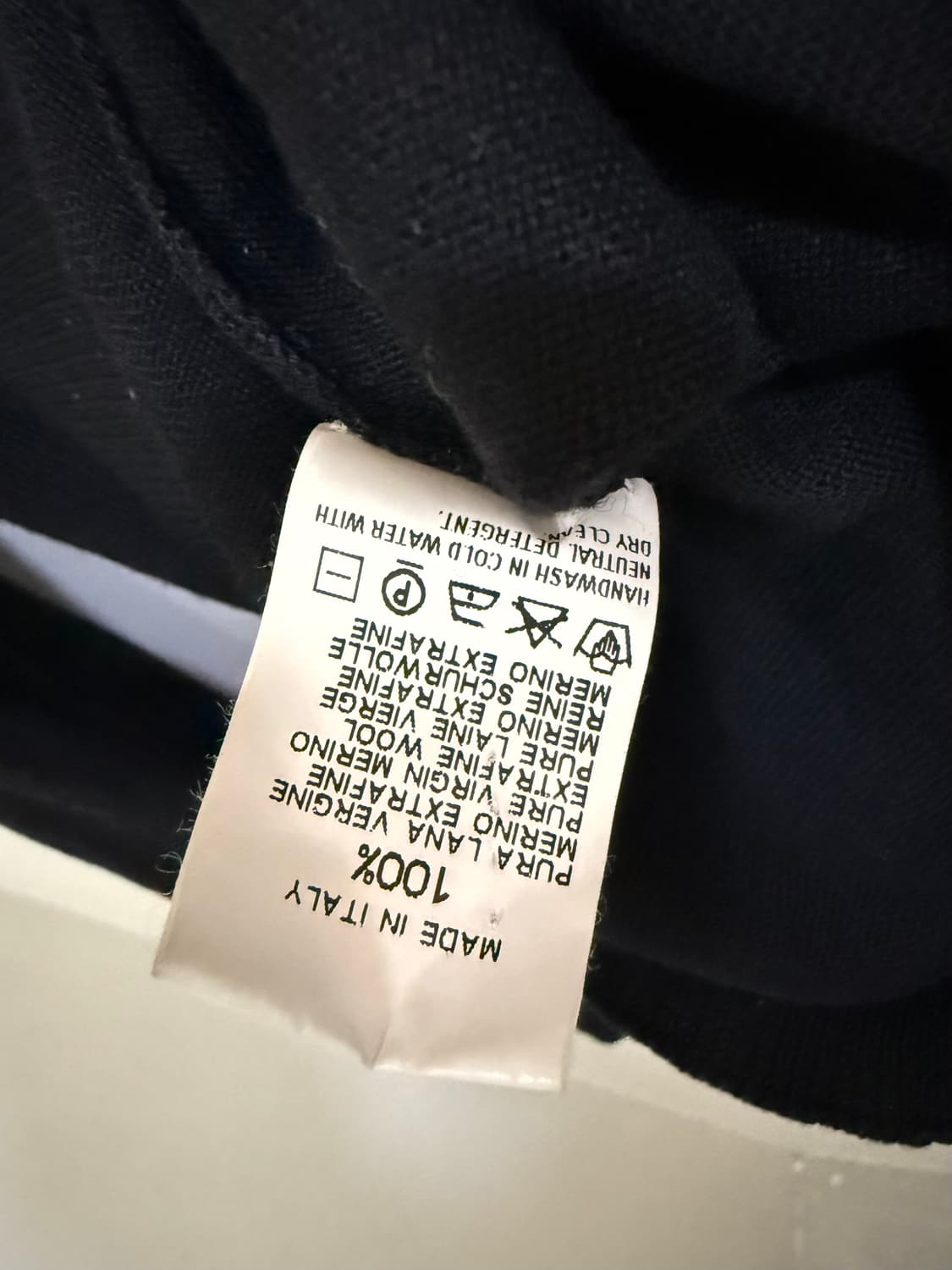 아르마니 꼴레지오니 블랙 니트 정품 상품이미지6