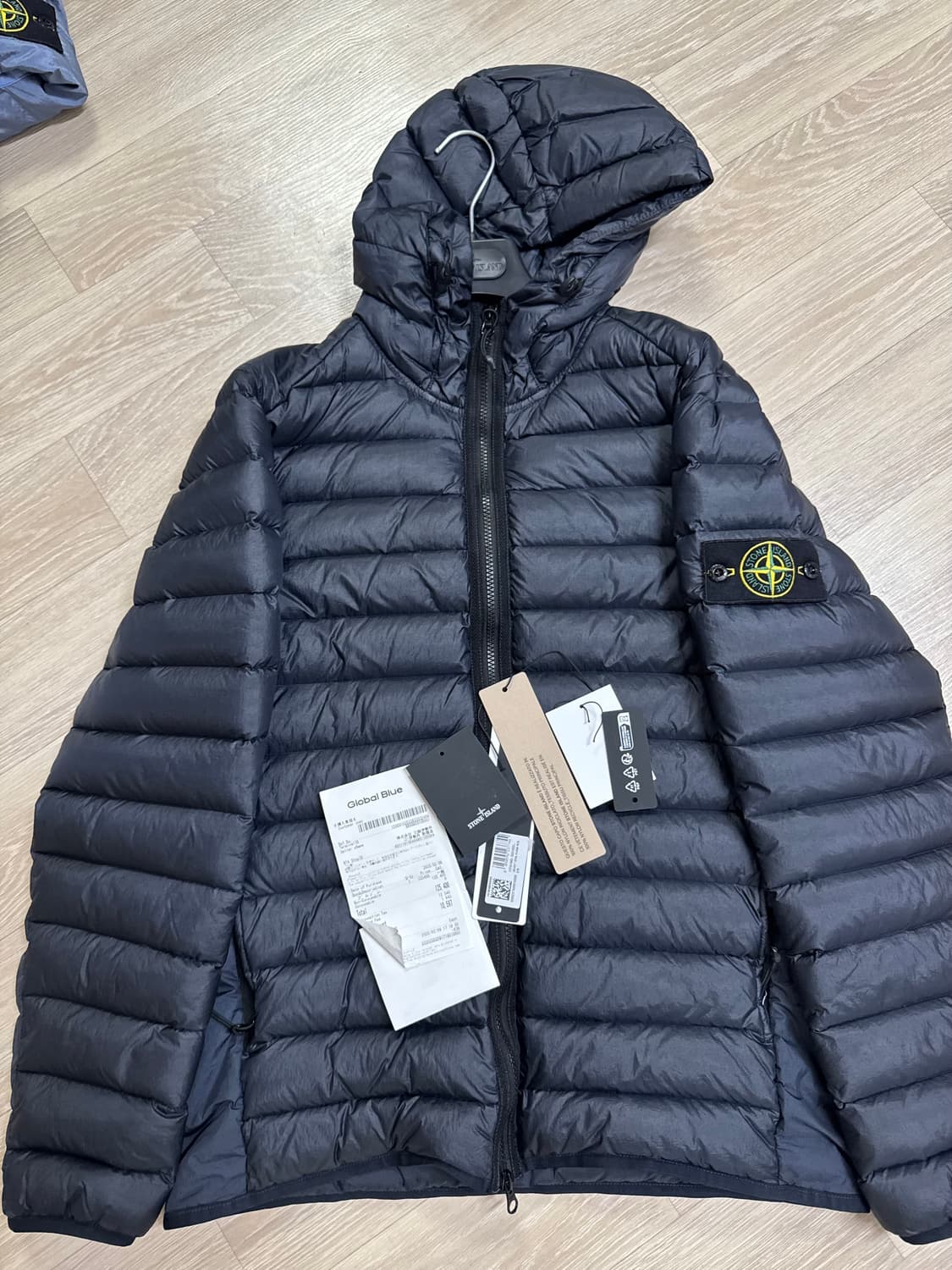 24FW L 스톤아일랜드 경량패딩 네이비 상품이미지1