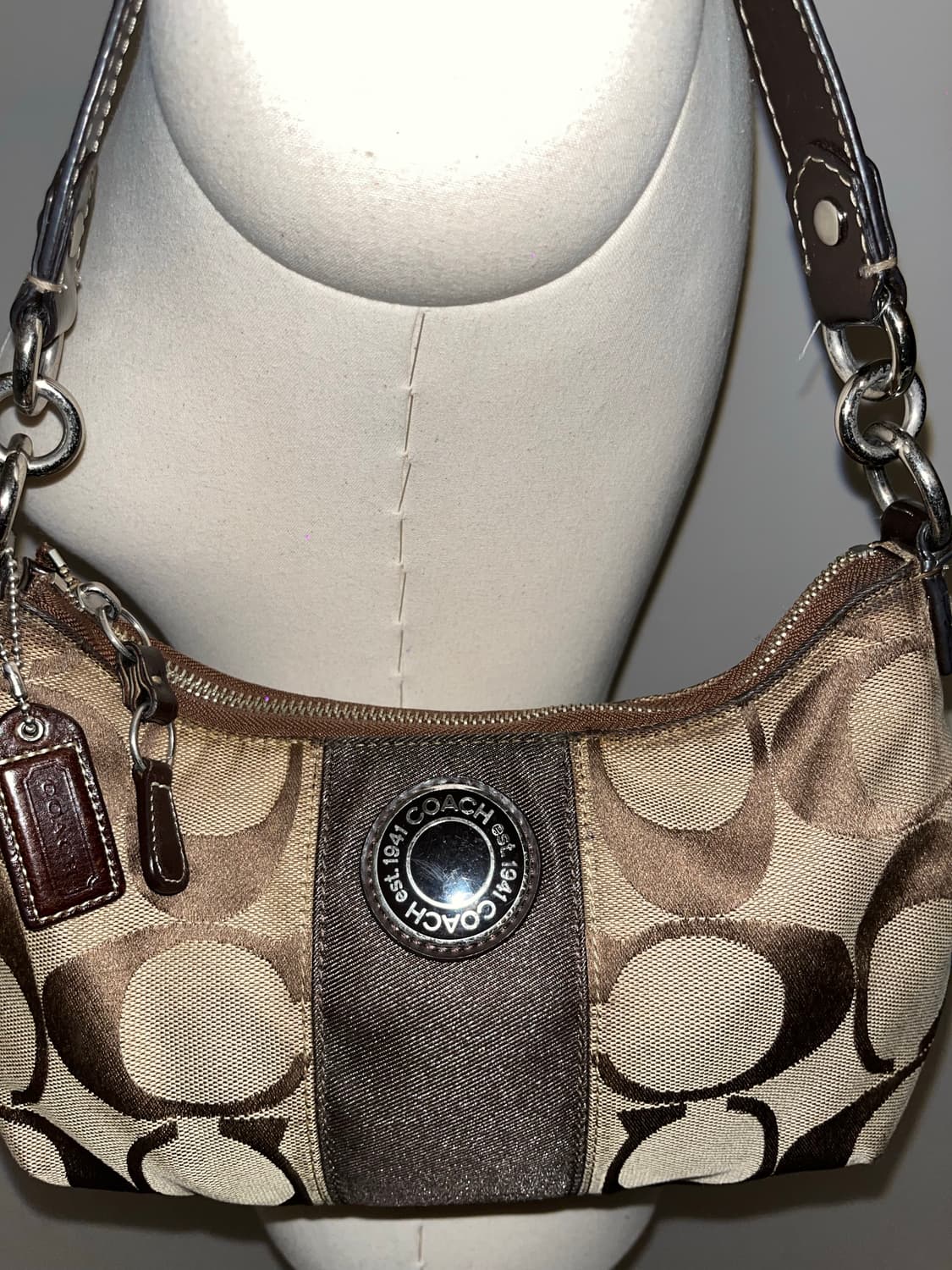 Coach Mini Beige Shoulder Bag 상품이미지3
