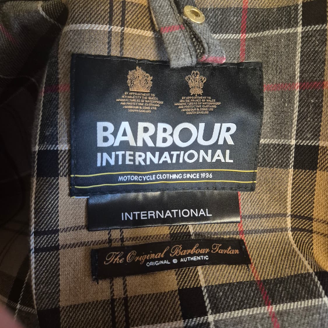 바버 인터내셔널 오리지널 왁스 자켓 (UK 38)-실착 5회, 본인 착샷 상품이미지4