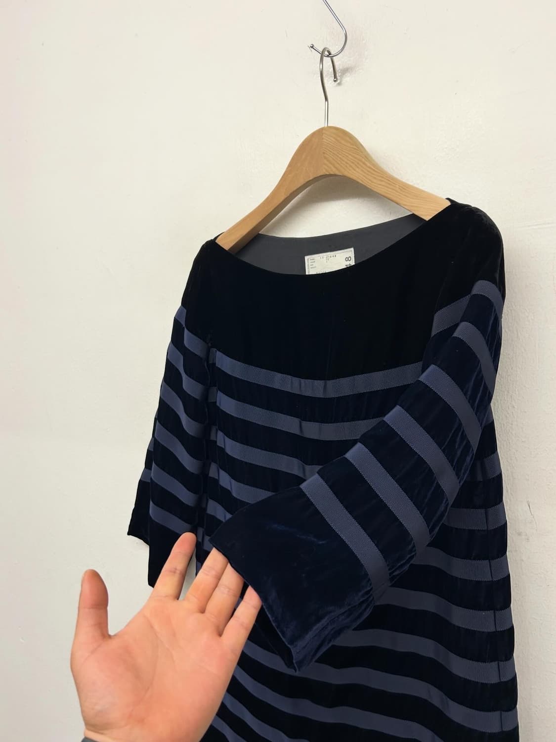 SACAI 사카이 벨벳 스트라이프 반팔 원피스 상품이미지3