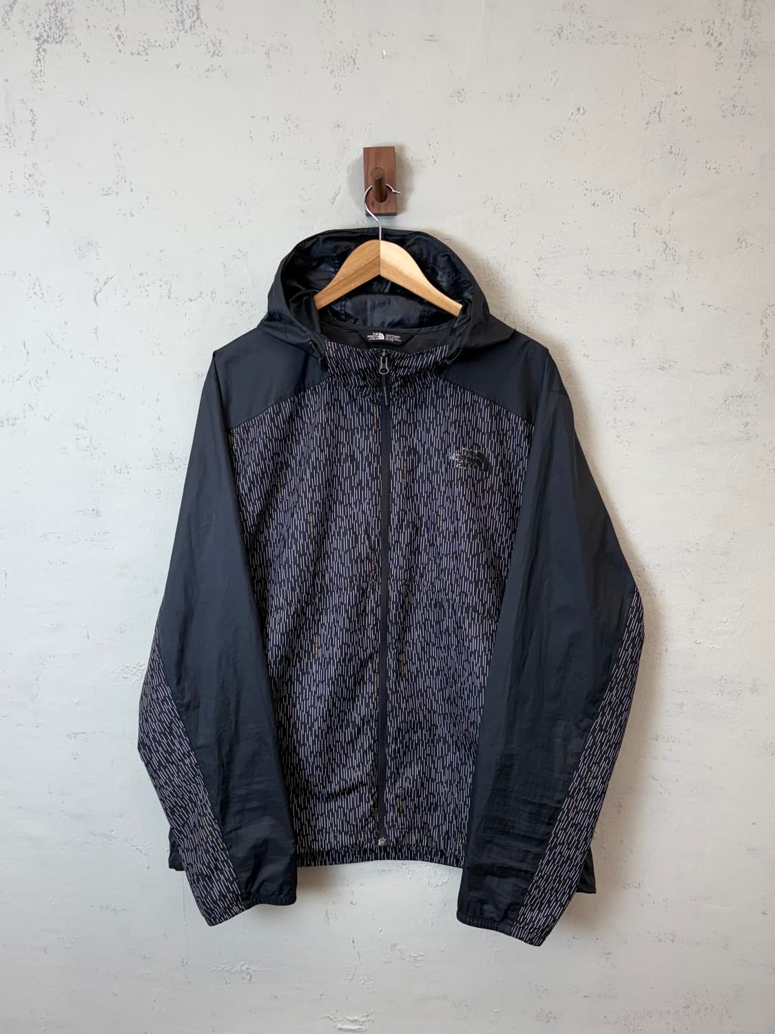 노스페이스 나일론 패턴 바람막이 블랙 상품이미지1