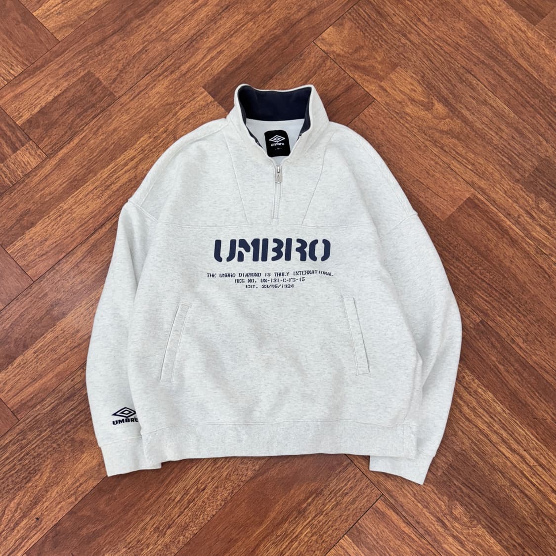 100 엄브로 반집업 맨투맨  상품이미지1