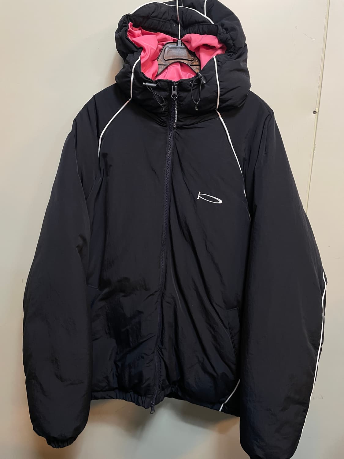 피지컬 에듀케이션 패딩 상품이미지1