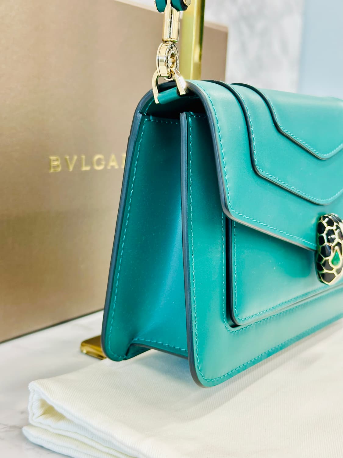 [정품] 불가리 세르펜티 포에버 이스트-웨스트 숄더백 상품이미지5