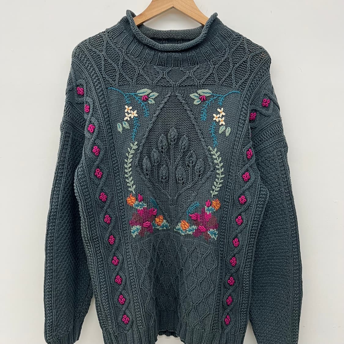 엘엘빈 빈티지 플라워 자수 니트 여L 상품이미지2