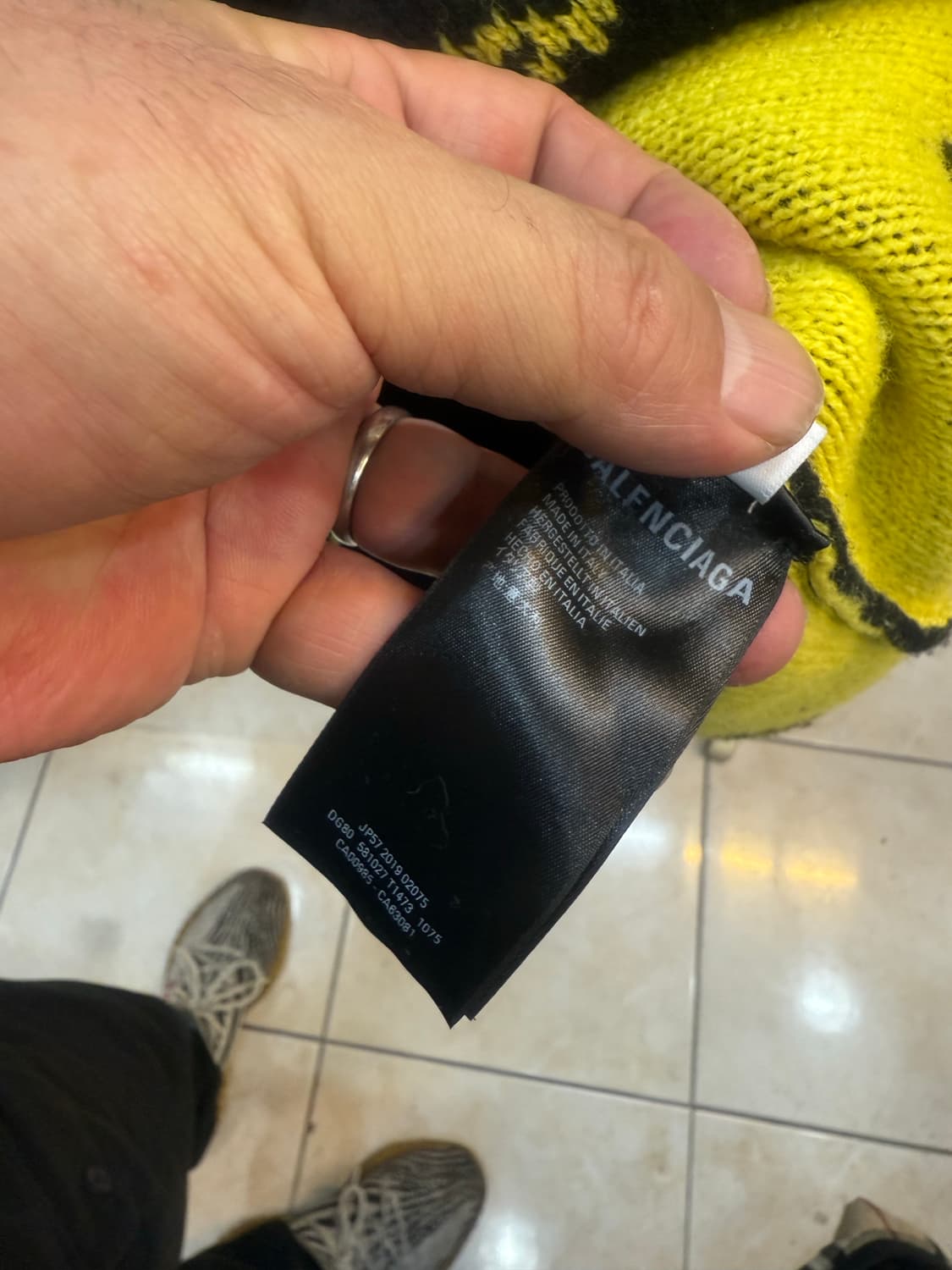 100 정품 발렌시아가 멀티 로고 니트 팝니다 상품이미지4