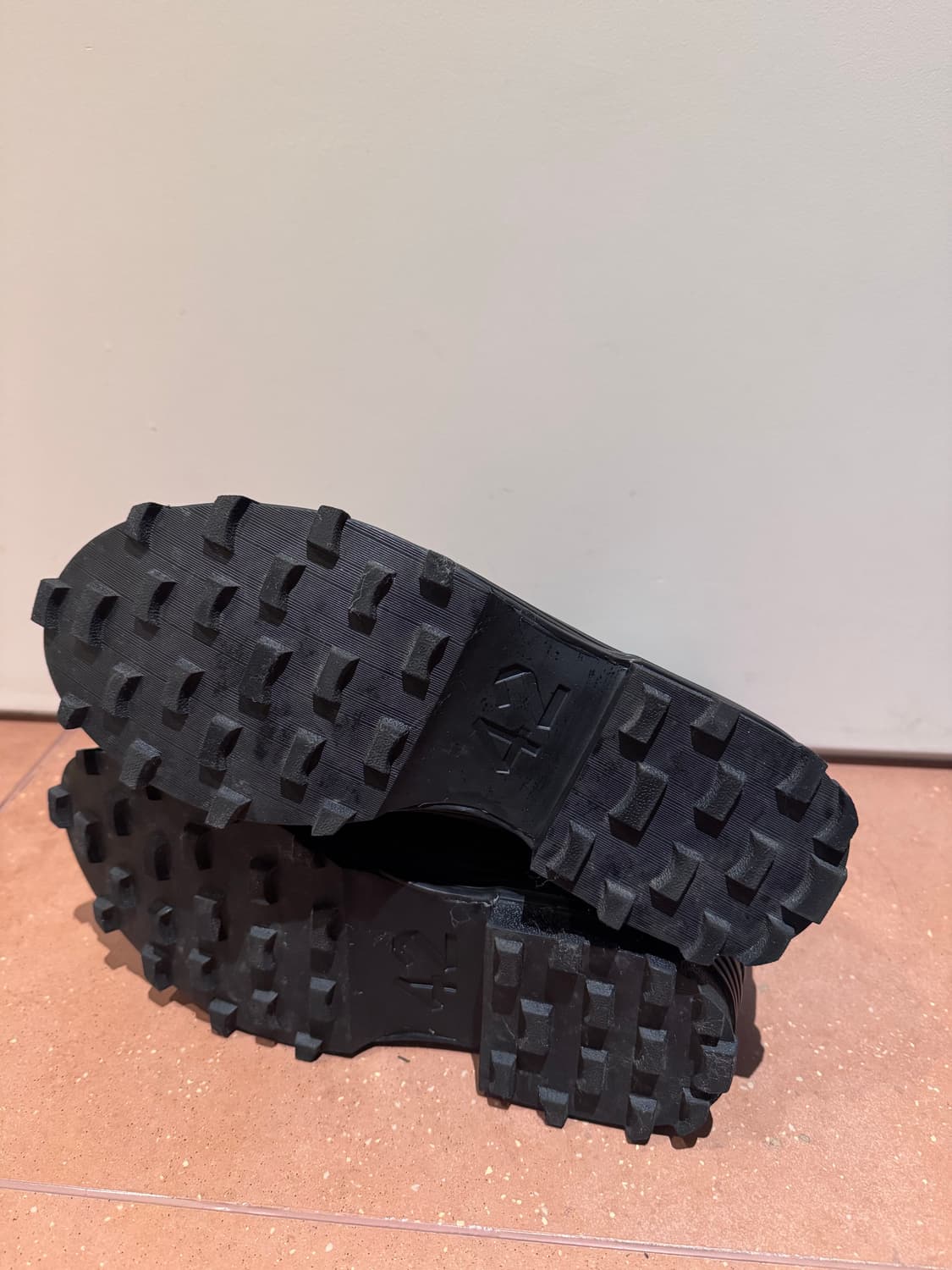 캠퍼랩 트랙토리 가죽 앵클 부츠 판매합니다. 상품이미지4