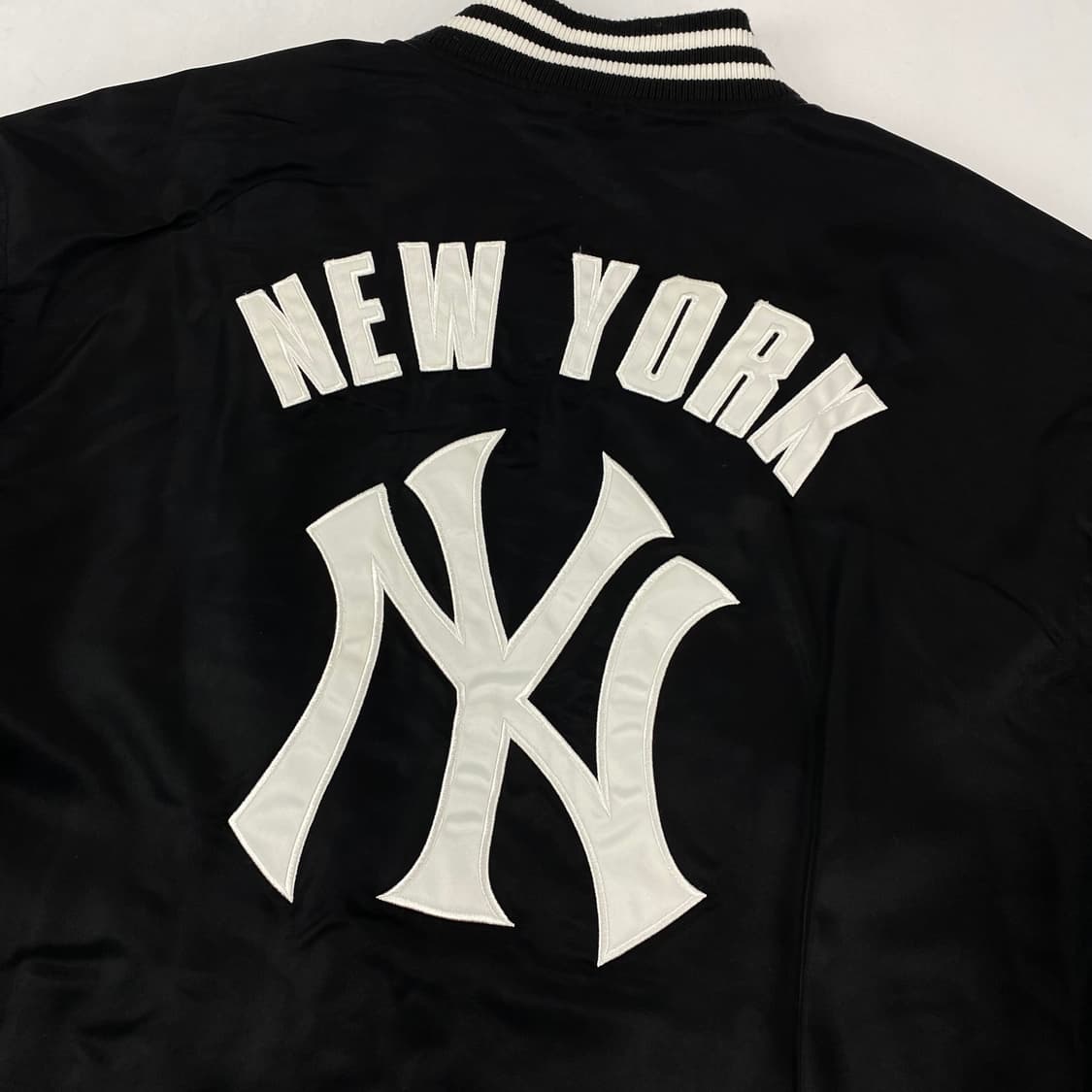 뉴에라 뉴욕 양키스 자수 빅로고 블랙 스타디움 자켓 (105) 상품이미지3
