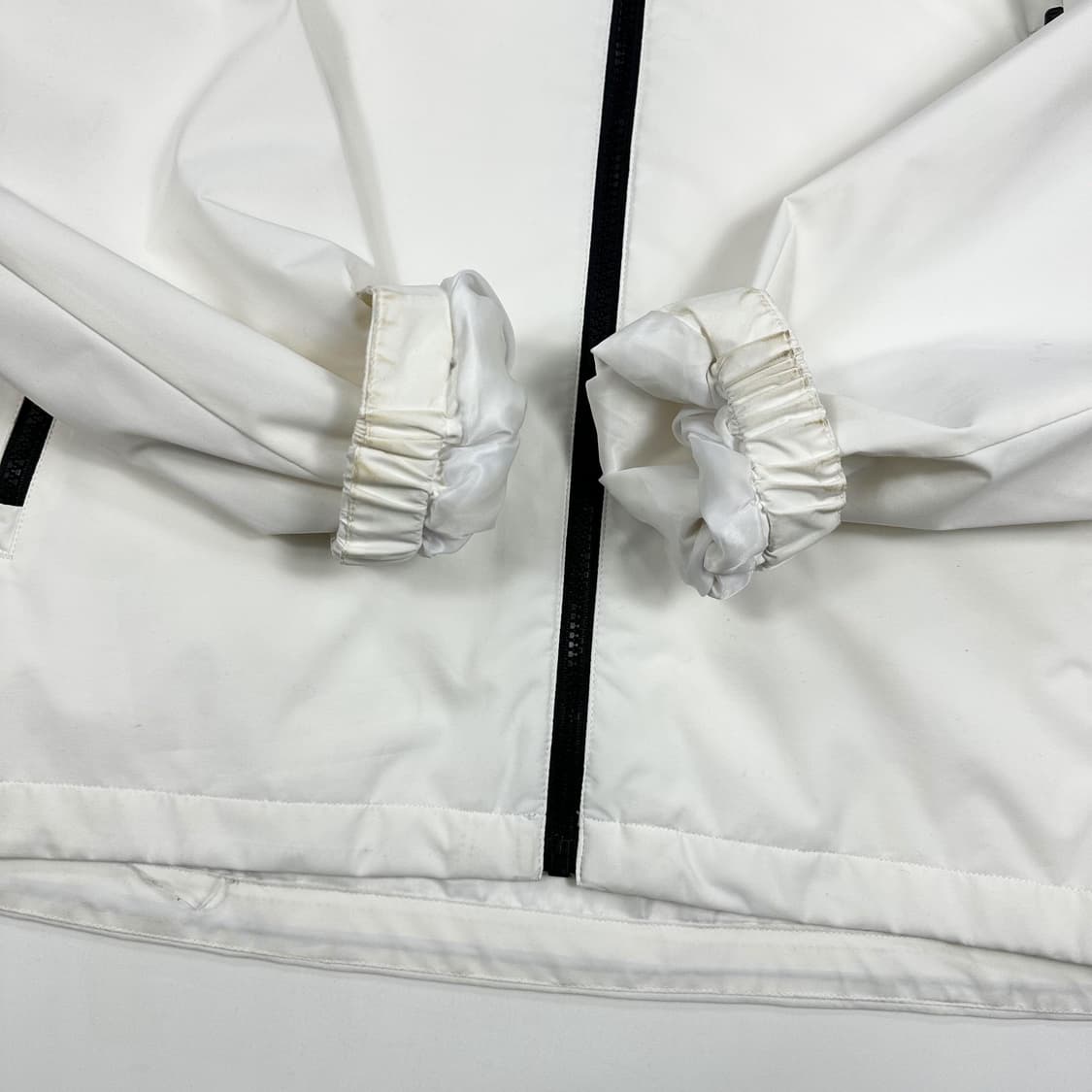 데상트 독일 풀오버 화이트 바람막이 자켓 (XXL) 상품이미지6