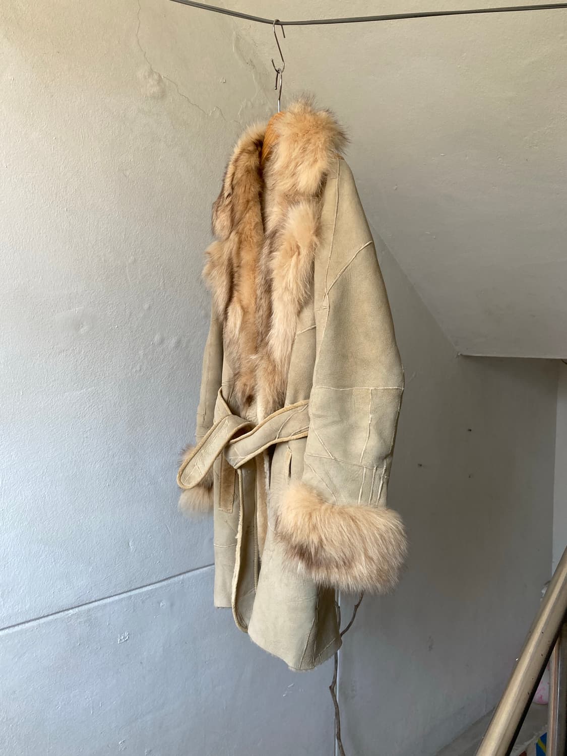 y2k 가죽 패치워크 롱 퍼 코트 상품이미지4