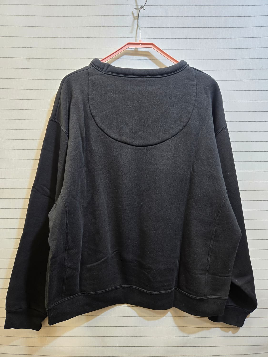 아크네스튜디오 핀트페이스 오버핏 맨투맨 상품이미지10