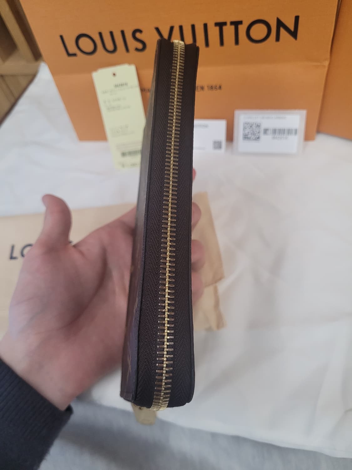 (미사용 새상품) 루이비통 지퍼 장지갑 상품이미지6