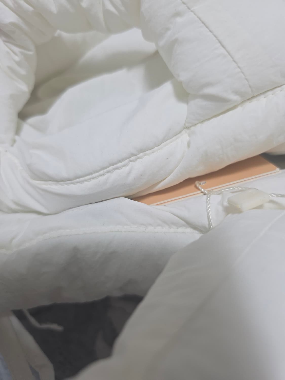 시눈 SINOON 오프화이트 패딩 숄더백 택새제품 상품이미지9