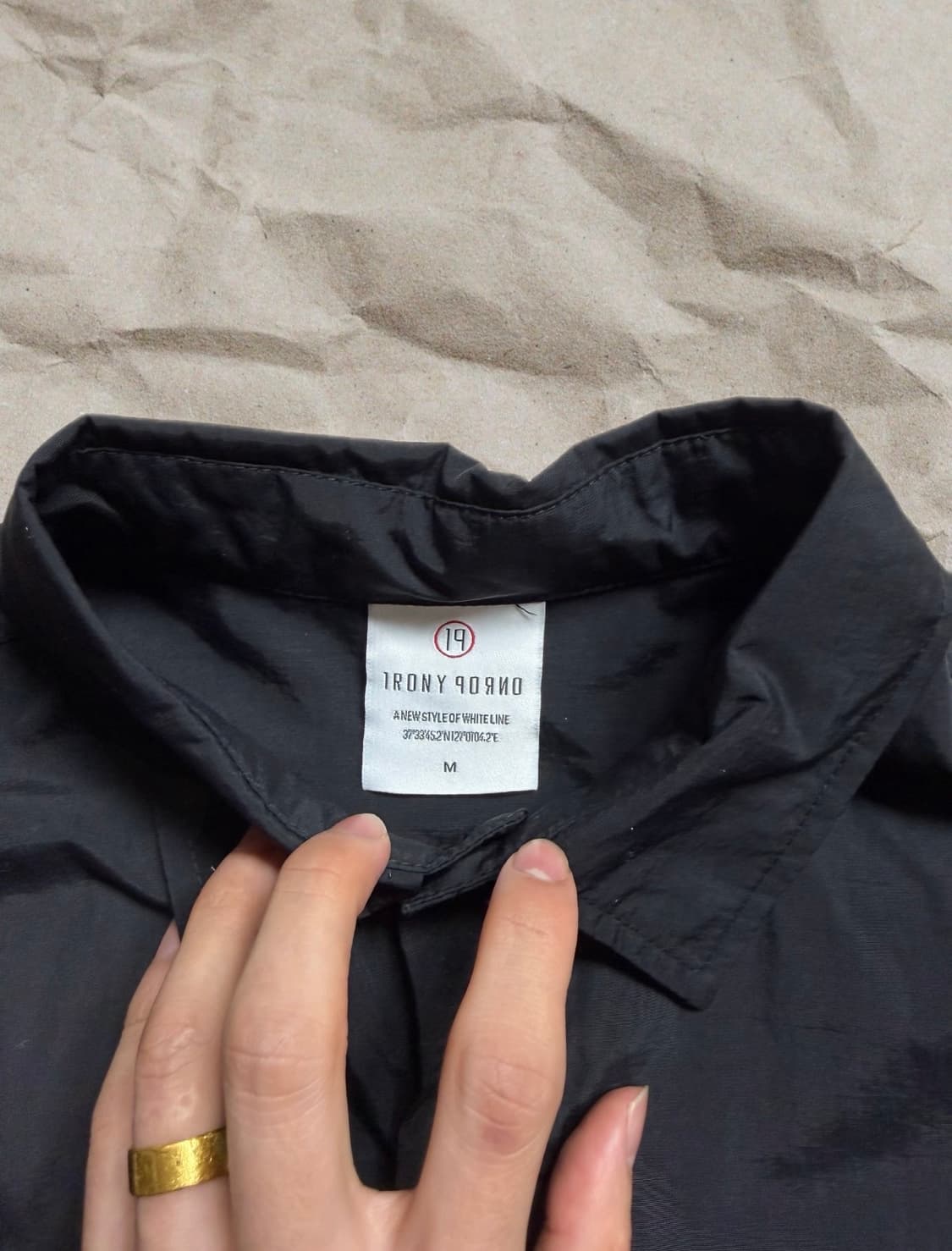 아이러니포르노 화이트라인 블랙 셔츠 (m) 상품이미지6