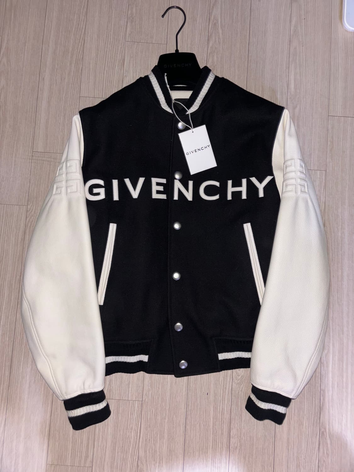 지방시 레더 바시티 자켓 46 상품이미지1