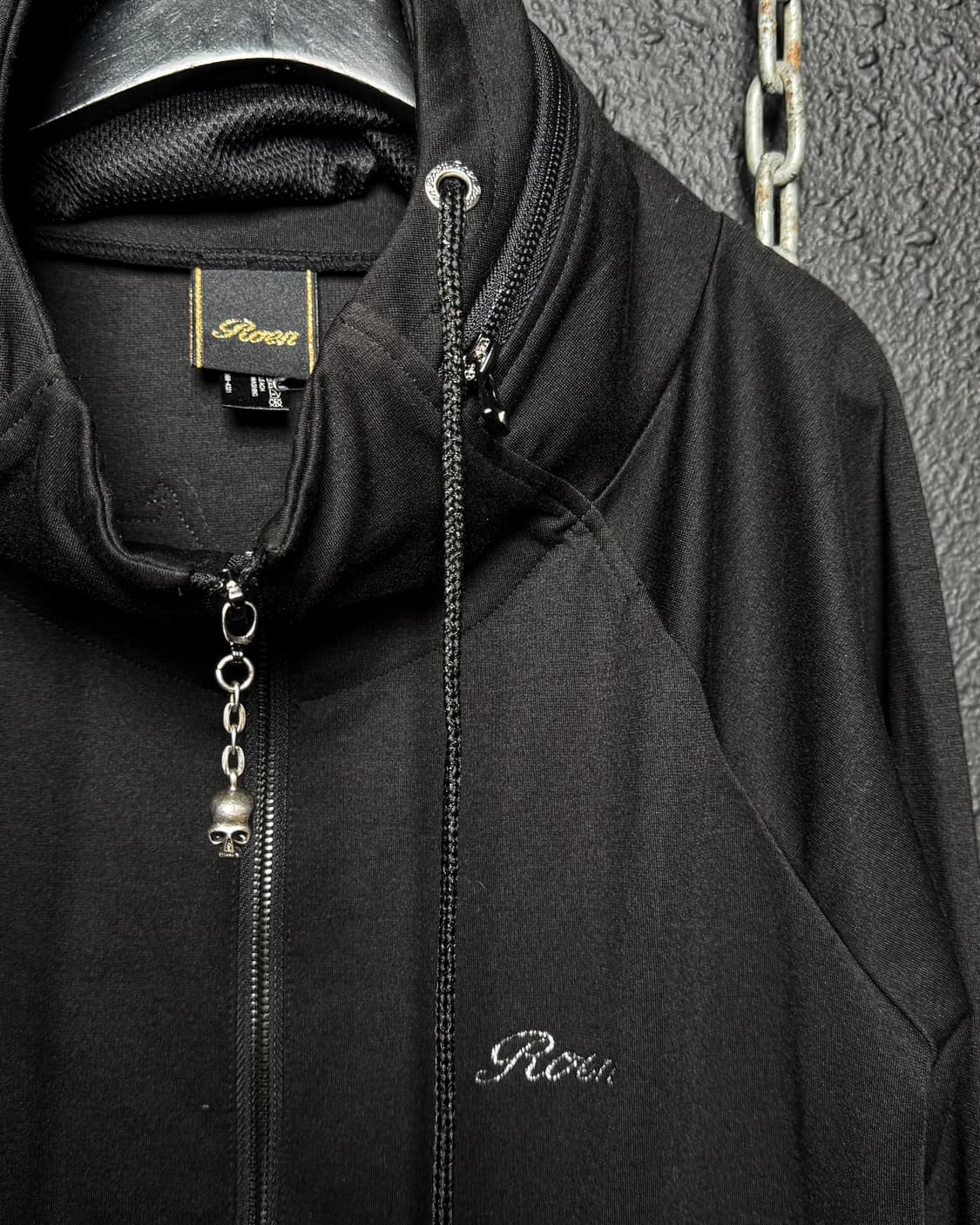 Roen – Skull Leather Patch Zip Hoodie 상품이미지5