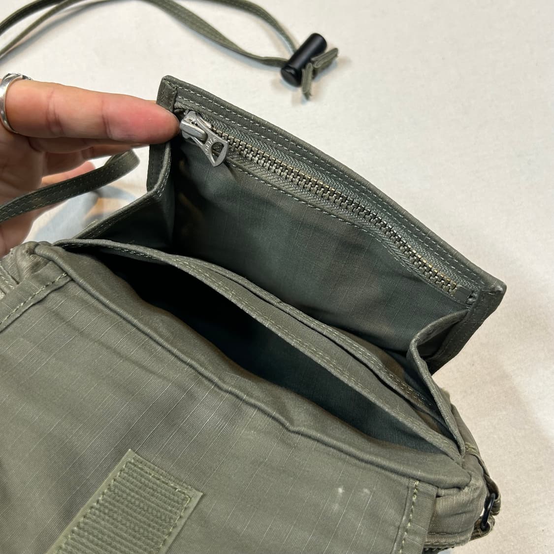 요시다 포터 미니 크로스백 숄더백 지갑 올리브 그린 V15 상품이미지5