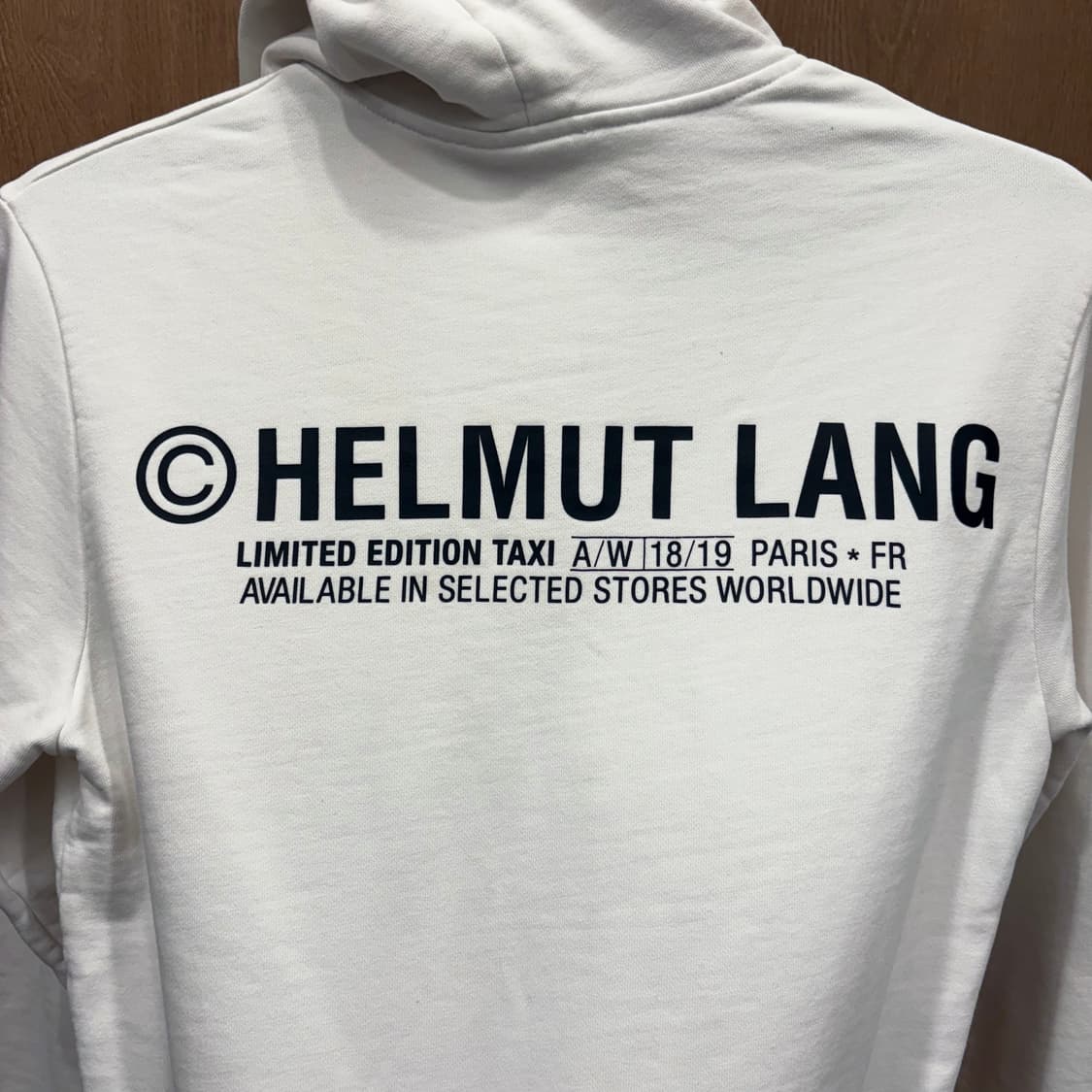 헬무트랭 후드 티셔츠 미니멀 레드 프린트 후면 빅 로고 디테일 화이트 상품이미지5