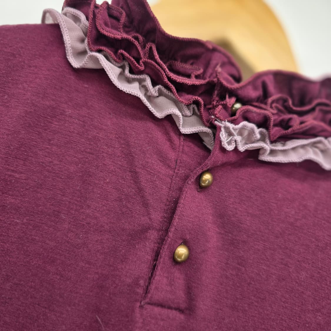 axes femme 레이스 장식 긴팔 티셔츠 버건디 상품이미지6