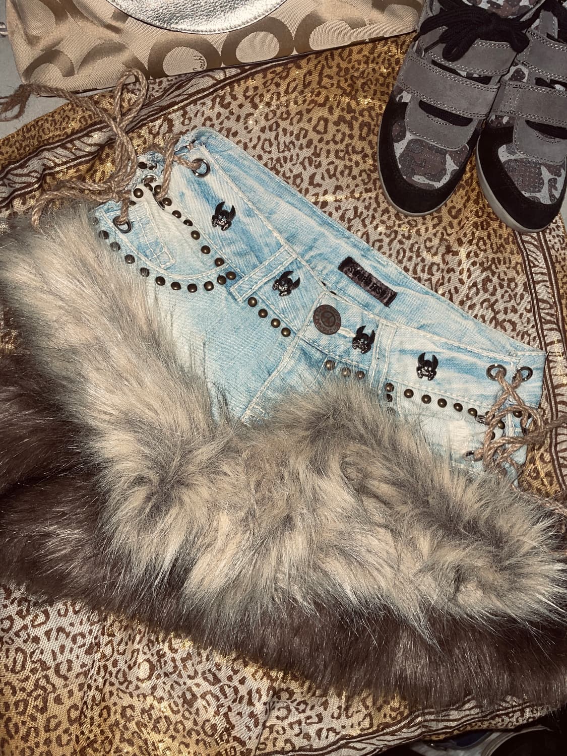 빈티지 커스텀 스터드 퍼팬츠 쇼츠 갸루 상품이미지1