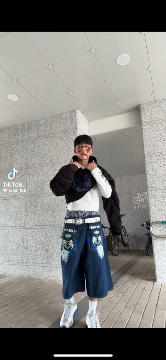 임채윤님이 착용한 빈티지 버뮤다 팬츠 상품이미지2