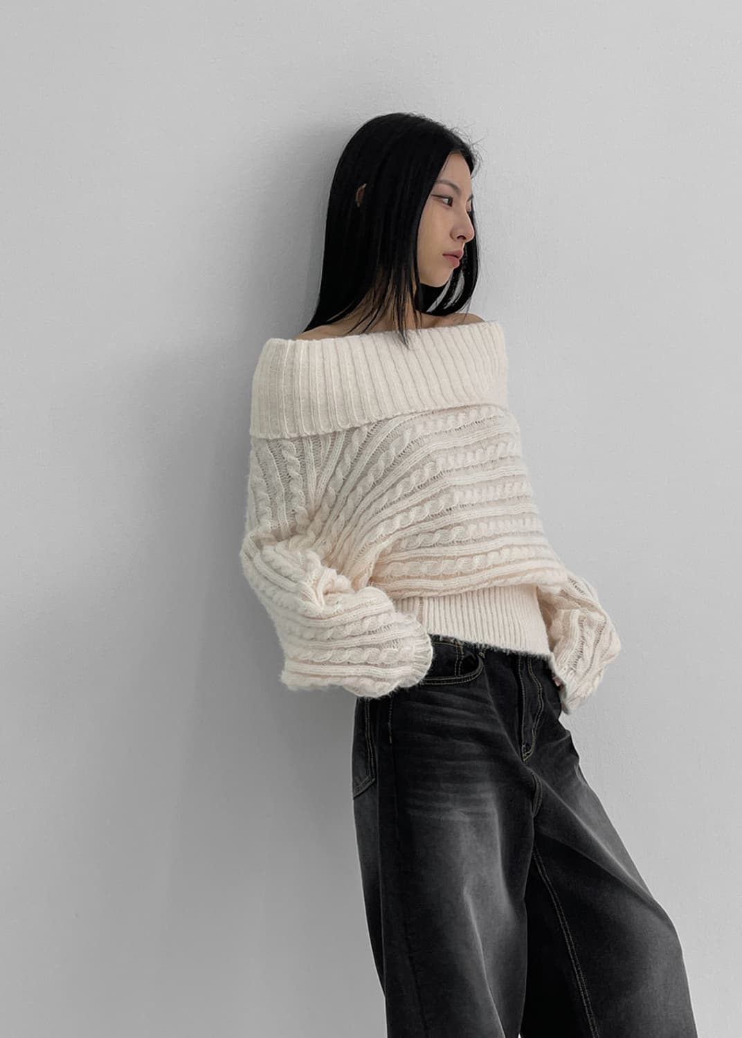 블랙업 아이보리 오픈숄더 니트 상품이미지2