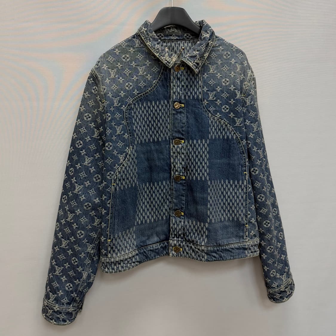 루이비통 니고 모노그램 데님 트러커 자켓 ( 105 ) 상품이미지2