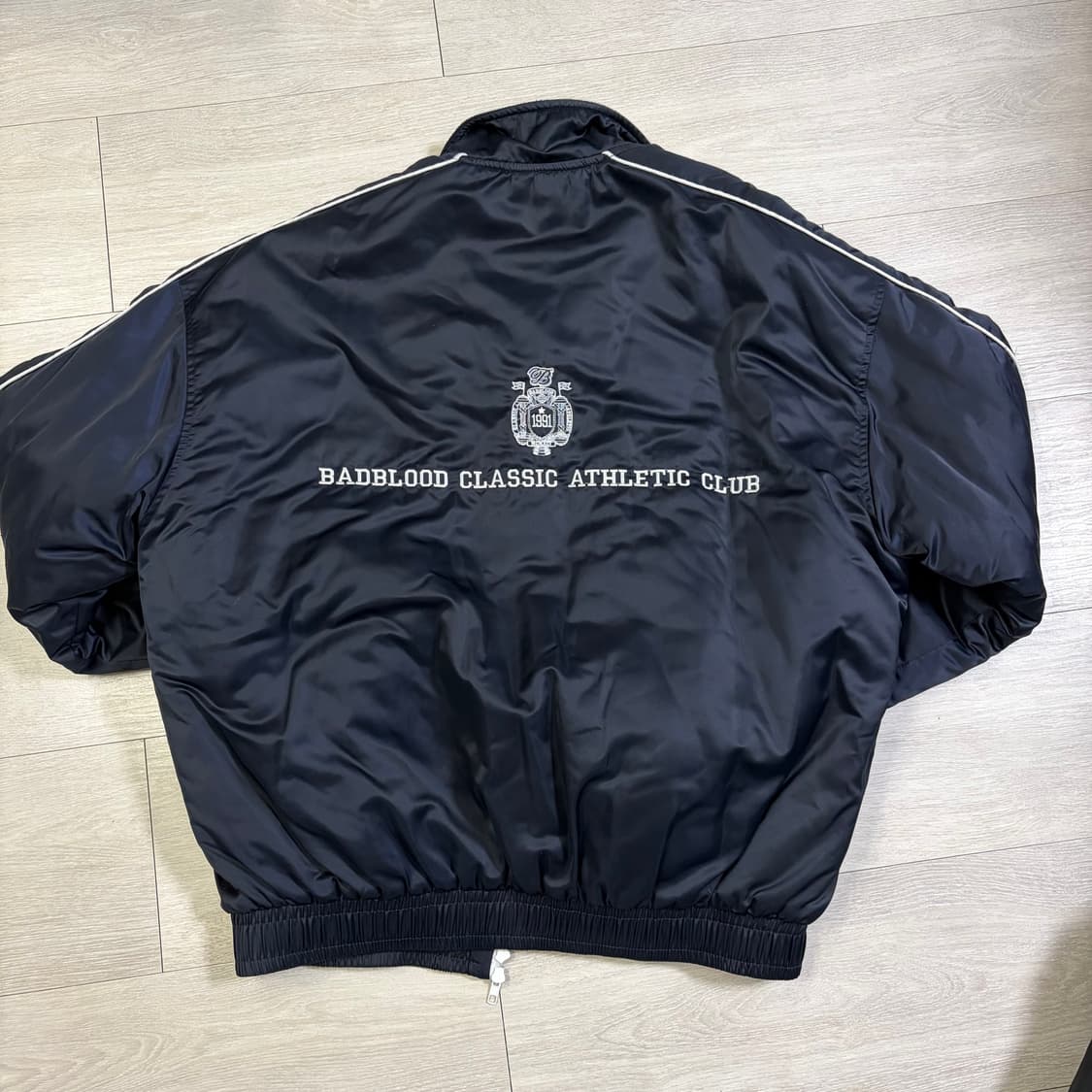 배드블러드 패딩 자켓+ 패딩바지 트레이닝 세트 (네이비) 상품이미지3